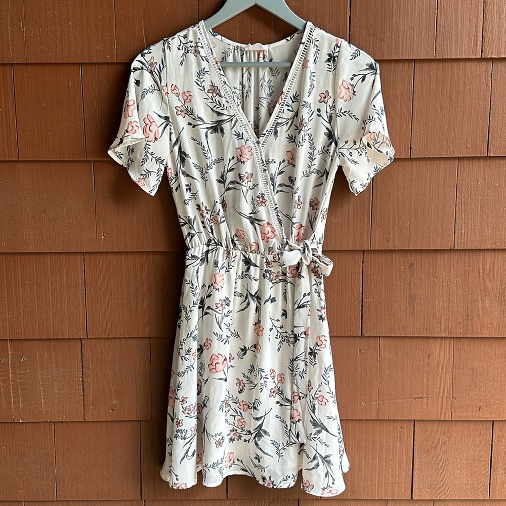 Sienna Sky White Floral Wrap Dress- Size Small